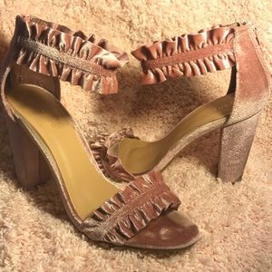 Bamboo Ruffled Heels